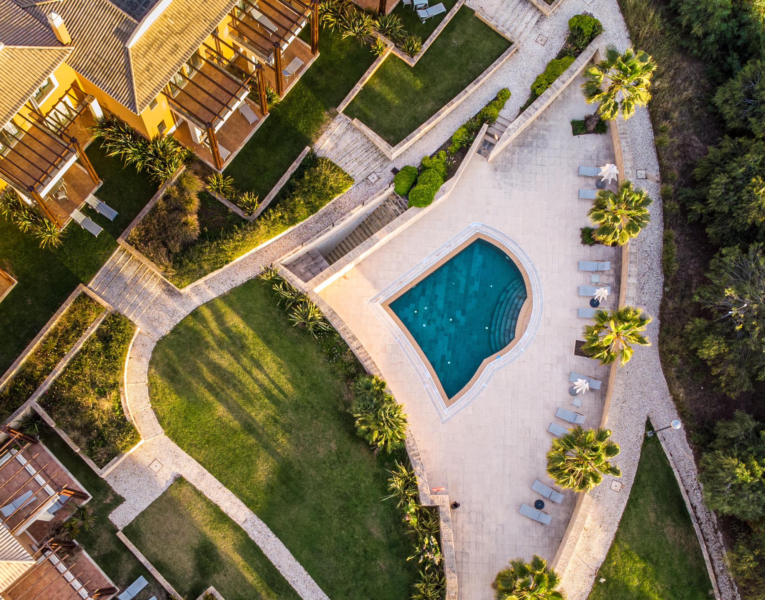 منتجع مونتي سانتو كارفويرو المظهر الخارجي الصورة Aerial view of the resort