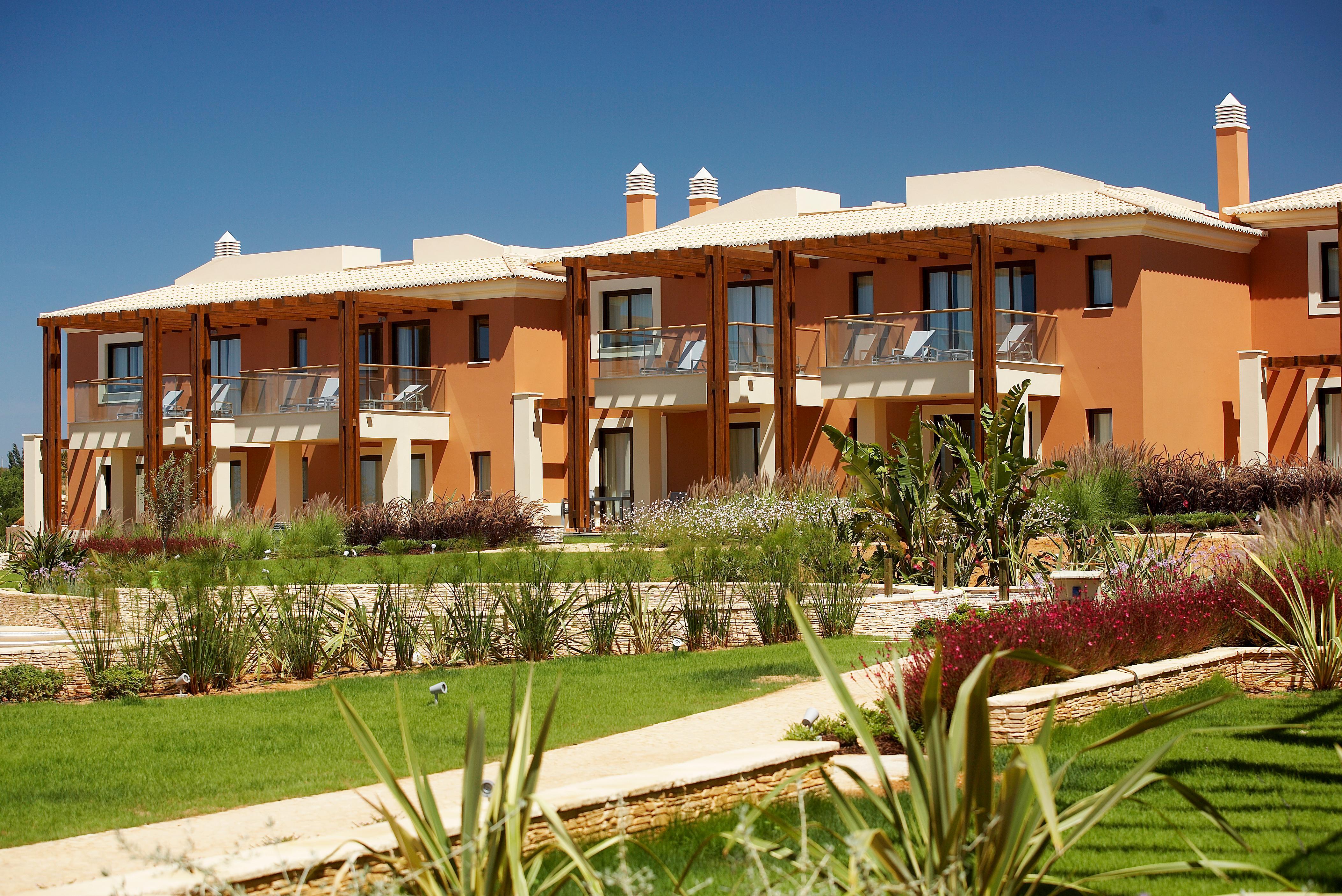 منتجع مونتي سانتو كارفويرو المظهر الخارجي الصورة The resort's villas